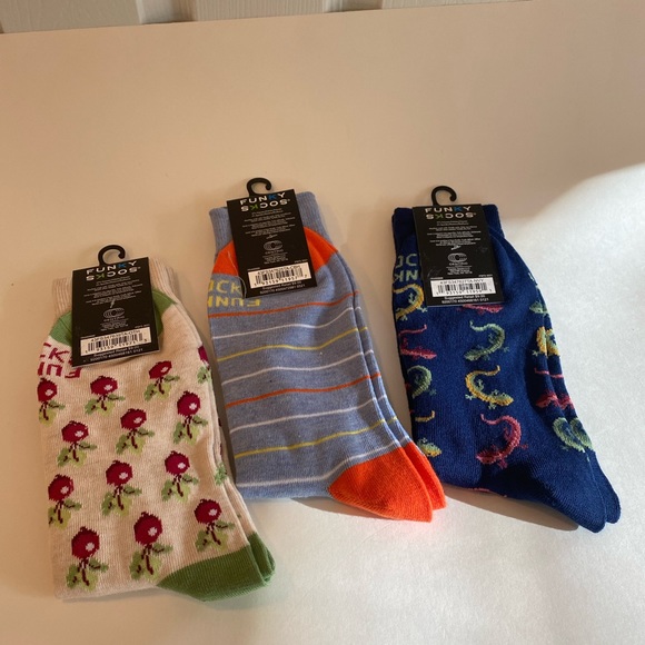 NEW 3 pair FUNKY SOCKS. Shoe size 6-12 - Picture 3 of 4
